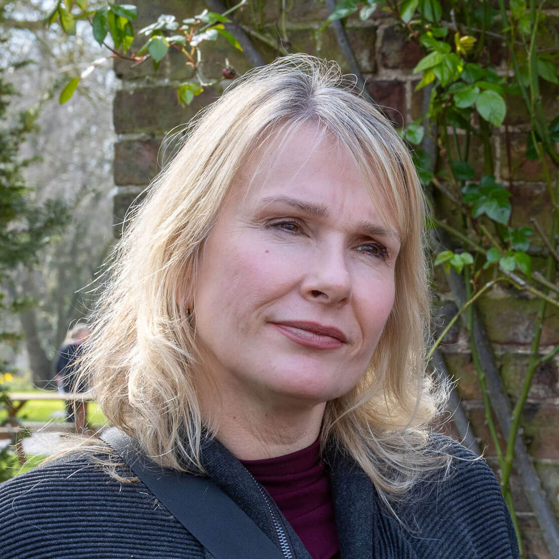 A photograph of Caroline da Cuhna
